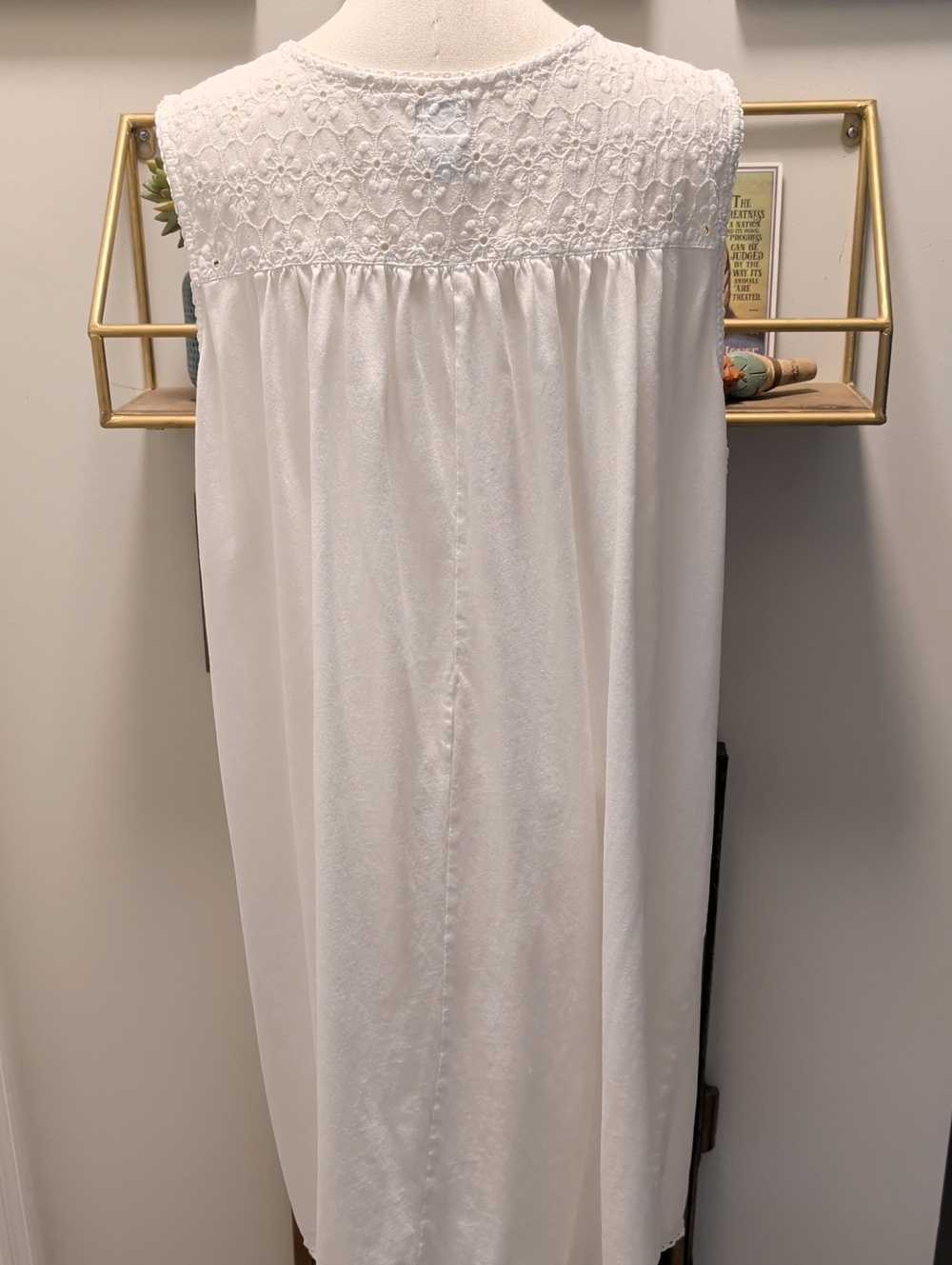 Sigrid Olsen- 2XL Sleepwear White Eyelet Tie-Front Sleeveless - Picture 4 of 12
